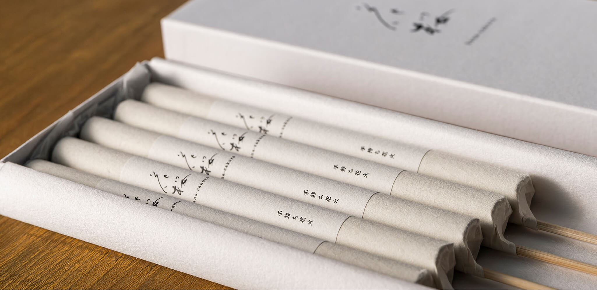 「手持ち花火 花桜、線香花火 菊花」の製品写真